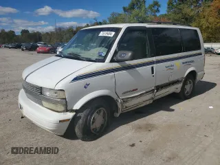 2000 Chevrolet Astro with VIN 1GNEL19W6YB179002, listed as a Copart auction lot 75519494 with 170,331 mi miles and Salvage Title. Bid and sale history available at carsss.com. Image 1.