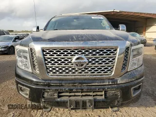2017 Nissan Titan XD SV with VIN 1N6BA1F4XHN545902, listed as a Copart auction lot 78196694 with 160,942 mi miles and Clean Title. Bid and sale history available at carsss.com. Image 5.