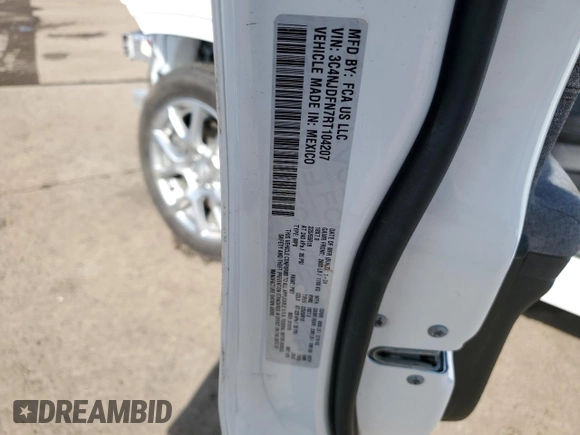 2024 Jeep Compass Latitude Lux z VIN 3C4NJDFN7RT104207, wystawiony jako Copart lot #47723925 z przebiegiem 14 935 mil mil oraz Szkoda całkowita • Salvage title. Historia ofert i sprzedaży dostępna na DreamBid. Obrazek 12.