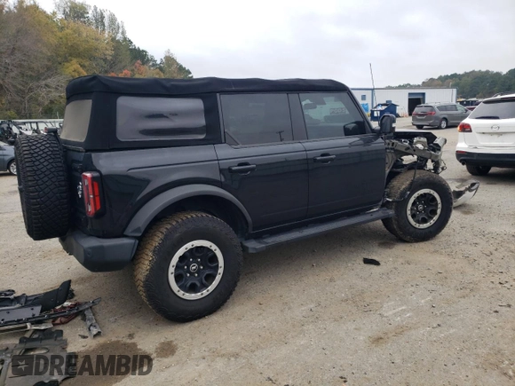 2022 Ford Bronco with VIN 1FMEE5DP9NLA92965, listed as a Copart auction lot 82381544 with 60,744 mi miles and Salvage Title. Bid and sale history available at carsss.com. Image 3.