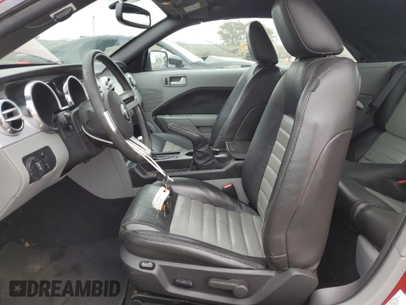2009 Ford Mustang GT with VIN 1ZVHT85H395116989, listed as a Copart auction lot 44259475 with 98,104 mi miles and Salvage title. Bid and sale history available at DreamBid. Image 7.