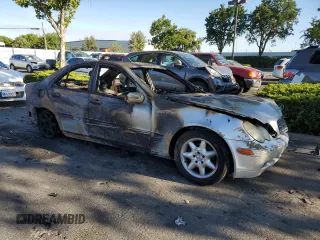 2001 Mercedes-Benz C 230/260/280/320 z VIN WDBRF61J81F084565, wystawiony jako Copart lot #57563974 z przebiegiem Nie podano mil oraz Nie do naprawy • Non repairable. Historia ofert i sprzedaży dostępna na DreamBid. Obrazek 4.
