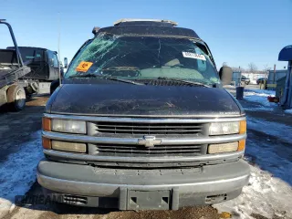 1999 Chevrolet Express with VIN 1GBFG15RXX1134896, listed as a Copart auction lot 88813845 with 267,795 mi miles and Clean Title. Bid and sale history available at carsss.com. Image 5.