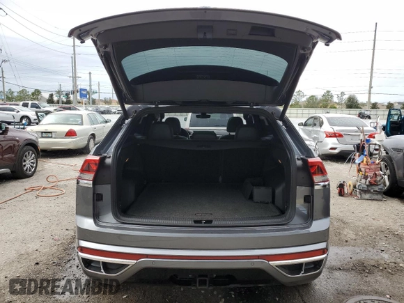 2020 Volkswagen Atlas SEL R-Line with VIN 1V2RE2CA6LC218759, listed as a Copart auction lot 88995435 with 61,609 mi miles and Salvage title. Bid and sale history available at DreamBid. Image 6.