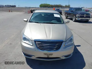 2014 Chrysler 200 LX with VIN 1C3CCBAGXEN171400, listed as a IAAI auction lot 42139655 with 92,188 mi miles and . Bid and sale history available at carsss.com. Image 6.