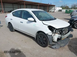 2016 Nissan Versa S Plus with VIN 3N1CN7AP5GL826958, listed as a IAAI auction lot 41794088 with 164,801 mi miles. Bid and sale history available at carsss.com. Image 1.