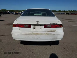 1999 Toyota Camry LE z VIN 4T1BG22K7XU440181, wystawiony jako Copart lot #59304385 z przebiegiem 113 864 mil mil oraz Czysty tytuł • Clean title. Historia ofert i sprzedaży dostępna na DreamBid. Obrazek 6.