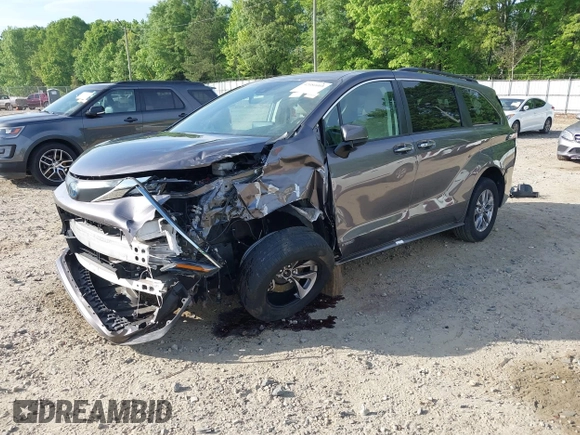 2021 Toyota Sienna XLE z VIN 5TDYRKEC0MS007394, wystawiony jako IAAI lot #42080004 z przebiegiem 75 553 mil mil oraz . Historia ofert i sprzedaży dostępna na DreamBid. Obrazek 2.