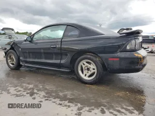 1997 Ford Mustang z VIN 1FALP4049VF169429, wystawiony jako Copart lot #59153175 z przebiegiem 134 454 mil mil oraz Szkoda całkowita • Salvage title. Historia ofert i sprzedaży dostępna na DreamBid. Obrazek 2.