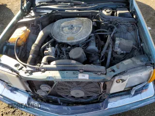 1989 Mercedes-Benz 420 420SEL with VIN WDBCA35EXKA489275, listed as a Copart auction lot 81286284 with 154,137 mi miles and Clean Title. Bid and sale history available at carsss.com. Image 11.