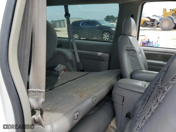 1996 Chevrolet Tahoe with VIN 3GNEK18R9TG165142, listed as a Copart auction lot 70018514 with 141,403 mi miles and Salvage Title. Bid and sale history available at carsss.com. Image 12.