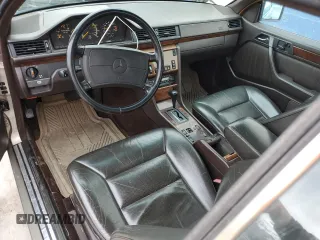 1991 Mercedes-Benz 300 with VIN WDBEA51E8MB388839, listed as a Copart auction lot 51172335 with 155,332 mi miles and Clean Title. Bid and sale history available at DreamBid. Image 8.