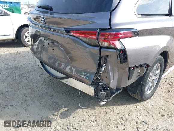 2021 Toyota Sienna XLE z VIN 5TDYRKEC0MS007394, wystawiony jako IAAI lot #42080004 z przebiegiem 75 553 mil mil oraz . Historia ofert i sprzedaży dostępna na DreamBid. Obrazek 18.