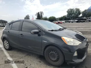 2013 Toyota Prius One z VIN JTDKDTB36D1048902, wystawiony jako Copart lot #59349625 z przebiegiem 202 882 mil mil oraz Szkoda całkowita • Salvage title. Historia ofert i sprzedaży dostępna na DreamBid. Obrazek 4.
