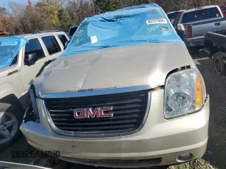 2014 GMC Yukon XL SLT with VIN 1GKS1KE07ER102364, listed as a Copart auction lot 85727664 with 235,595 mi miles and Salvage Title. Bid and sale history available at carsss.com. Image 5.