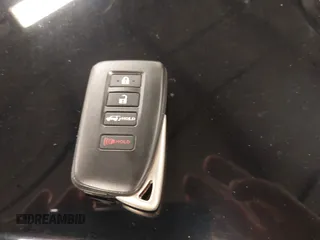 2021 Lexus LX 570 z VIN JTJDY7AX0M4352294, wystawiony jako IAAI lot #42341156 z przebiegiem 18 398 mil mil oraz . Historia ofert i sprzedaży dostępna na DreamBid. Obrazek 11.