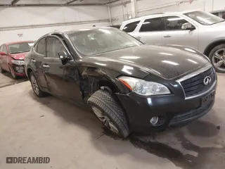 2013 Infiniti M37 with VIN JN1BY1AR7DM601556, listed as a IAAI auction lot 41842269 with 200,588 mi miles. Bid and sale history available at carsss.com. Image 1.