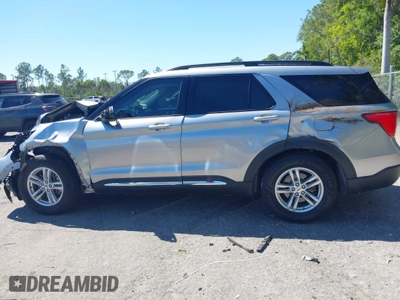 2020 Ford Explorer XLT with VIN 1FMSK7DHXLGC75846, listed as a IAAI auction lot 41779716 with 47,693 mi miles. Bid and sale history available at carsss.com. Image 14.