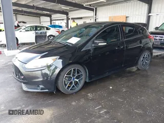 2013 Ford Focus ST z VIN 1FADP3L98DL234518, wystawiony jako IAAI lot #42093388 z przebiegiem 177 026 mil mil oraz . Historia ofert i sprzedaży dostępna na DreamBid. Obrazek 2.