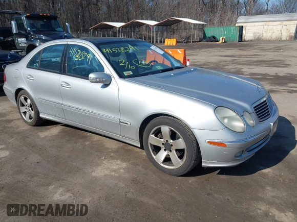 2003 Mercedes-Benz E-Class 3.2L with VIN WDBUF65J43A195490, listed as a IAAI auction lot 41538291 with 161,222 mi miles. Bid and sale history available at carsss.com. Image 1.