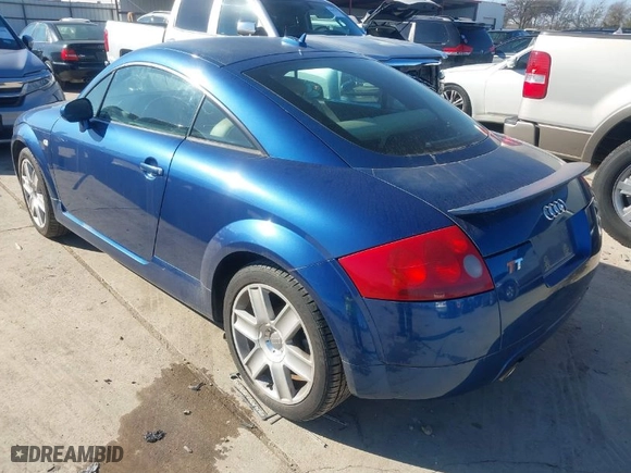 2006 Audi TT with VIN TRUSC28N361002409, listed as a IAAI auction lot 41189814 with 123,359 mi miles. Bid and sale history available at carsss.com. Image 3.