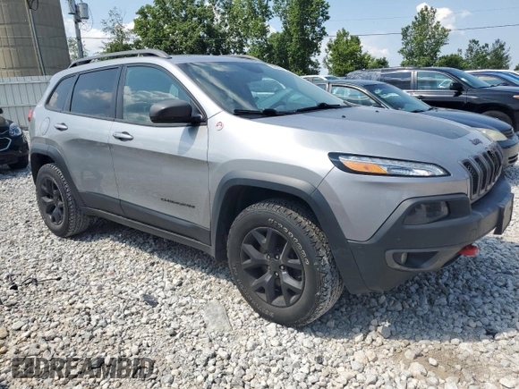 2016 Jeep Cherokee Trailhawk with VIN 1C4PJMBS4GW353088, listed as a Copart auction lot 62275145 with 129,758 mi miles and Clean title. Bid and sale history available at DreamBid. Image 4.