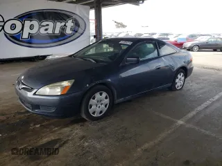 2003 Honda Accord LX z VIN 1HGCM82293A003588, wystawiony jako Copart lot #61054915 z przebiegiem 239 243 mil mil oraz Czysty tytuł • Clean title. Historia ofert i sprzedaży dostępna na DreamBid. Obrazek 1.