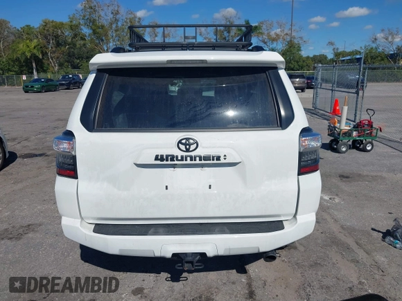 2021 Toyota 4Runner SR5 с VIN JTEEU5JR7M5249971, выставлен на аукционе IAAI как лот 40915613 с пробегом 41 547 миль миль и . История ставок и продаж доступна на DreamBid. Изображение 16.