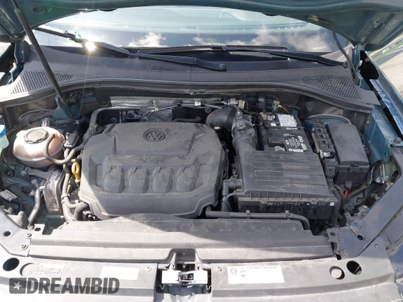 2019 Volkswagen Tiguan SE with VIN 3VV3B7AX8KM171057, listed as a IAAI auction lot 42209509 with 99,437 mi miles and . Bid and sale history available at DreamBid. Image 10.