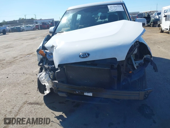 2013 Kia Soul with VIN KNDJT2A54D7567715, listed as a IAAI auction lot 41759724 with 95,922 mi miles. Bid and sale history available at carsss.com. Image 13.