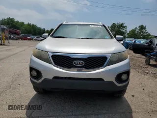 2011 Kia Sorento EX with VIN 5XYKU4A10BG031841, listed as a Copart auction lot 61909925 with Not provided miles and Salvage title. Bid and sale history available at DreamBid. Image 5.