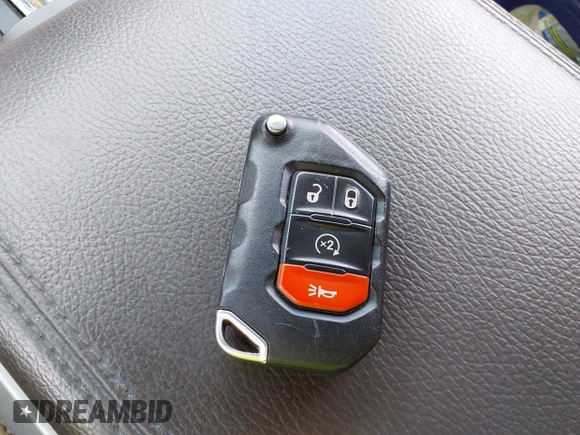 2021 Jeep Gladiator 80th Anniversary с VIN 1C6HJTAG4ML549497, выставлен на аукционе IAAI как лот 42128741 с пробегом Не указан миль и . История ставок и продаж доступна на DreamBid. Изображение 11.