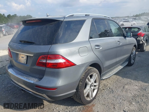 2015 Mercedes-Benz M 350 with VIN 4JGDA5JB2FA483386, listed as a IAAI auction lot 42597674 with 202,833 mi miles and . Bid and sale history available at DreamBid. Image 4.