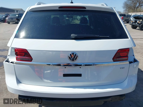 2018 Volkswagen Atlas S with VIN 1V2AP2CA1JC565274, listed as a IAAI auction lot 41686934 with 68,289 mi miles and . Bid and sale history available at DreamBid. Image 17.