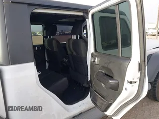 2020 Jeep Gladiator Sport S z VIN 1C6HJTAG5LL141251, wystawiony jako IAAI lot #41825062 z przebiegiem 51 961 mil mil oraz . Historia ofert i sprzedaży dostępna na DreamBid. Obrazek 8.