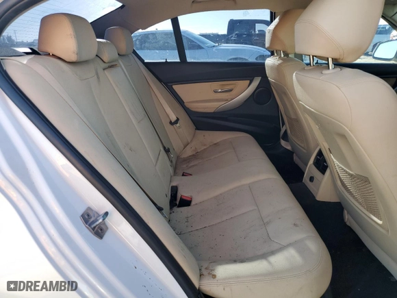 2018 BMW 3 Series 320i xDrive with VIN WBA8A3C51JA505708, listed as a Copart auction lot 85457954 with 44,600 mi miles and Clean Title. Bid and sale history available at carsss.com. Image 10.