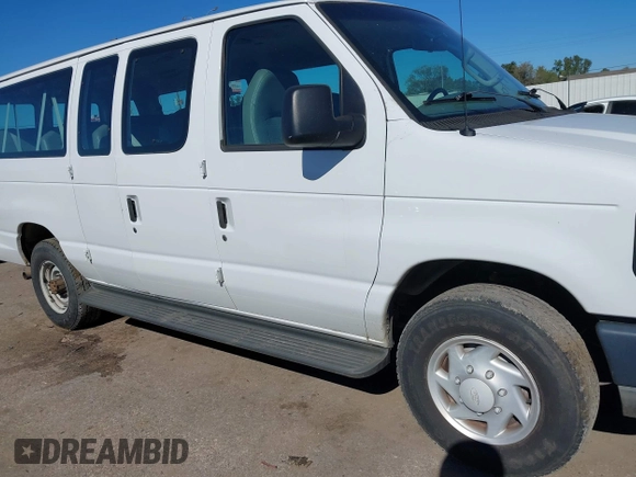 2008 Ford Econoline Passenger XL with VIN 1FBSS31L78DA03855, listed as a IAAI auction lot 40900794 with 989,635 mi miles and . Bid and sale history available at DreamBid. Image 6.
