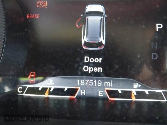 2016 Jeep Cherokee Trailhawk with VIN 1C4PJMBS6GW318035, listed as a IAAI auction lot 42652034 with 187,519 mi miles and . Bid and sale history available at DreamBid. Image 15.