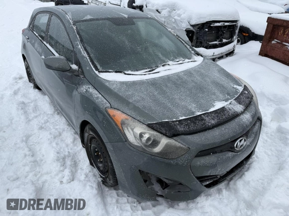 2014 Hyundai Elantra GT GL with VIN KMHD25LH2EU175436, listed as a Copart auction lot 44161935 with 140,452 mi miles and Salvage Title. Bid and sale history available at carsss.com. Image 4.