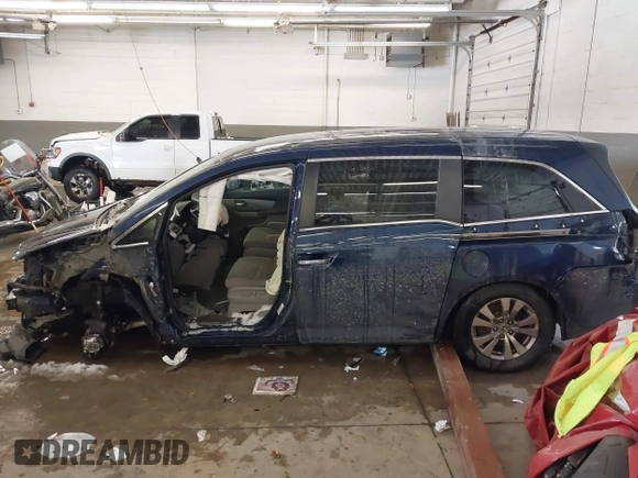 2015 Honda Odyssey EX with VIN 5FNRL5H42FB114840, listed as a IAAI auction lot 41586407 with 92,490 mi miles. Bid and sale history available at carsss.com. Image 15.