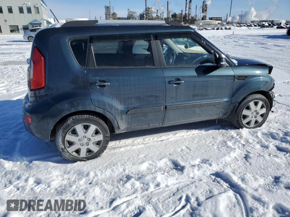 2013 Kia Soul + with VIN KNDJT2A62D7572551, listed as a Copart auction lot 44395045 with 71,026 mi miles and Salvage Title. Bid and sale history available at carsss.com. Image 3.