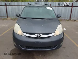 2009 Toyota Sienna XLE with VIN 5TDBK22C19S027059, listed as a IAAI auction lot 42105532 with 241,532 mi miles. Bid and sale history available at carsss.com. Image 6.