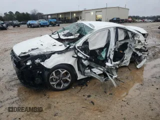 2021 Kia Forte LXS with VIN 3KPF24AD0ME314130, listed as a Copart auction lot 44635205 with 0 mi miles and Salvage Title. Bid and sale history available at carsss.com. Image 1.
