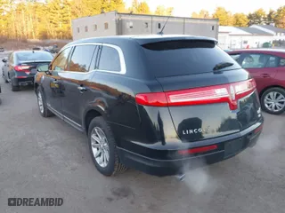 2018 Lincoln MKT with VIN 2LMHJ5NK9JBL00420, listed as a IAAI auction lot 41024664 with 342,921 mi miles. Bid and sale history available at carsss.com. Image 3.