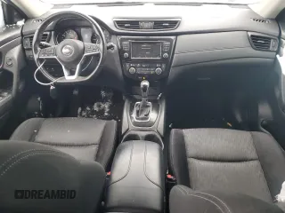 2018 Nissan Rogue SV z VIN JN8AT2MV2JW346549, wystawiony jako Copart lot #82572574 z przebiegiem 66 193 mil mil oraz Szkoda całkowita • Salvage title. Historia ofert i sprzedaży dostępna na DreamBid. Obrazek 8.