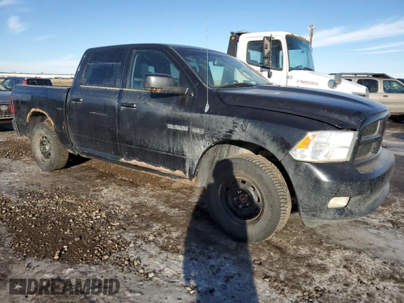 2009 Dodge 1500 Laramie z VIN 1D3HV13T89S714354, wystawiony jako Copart lot #87633735 z przebiegiem 323 197 mil mil oraz Czysty tytuł • Clean title. Historia ofert i sprzedaży dostępna na DreamBid. Obrazek 4.