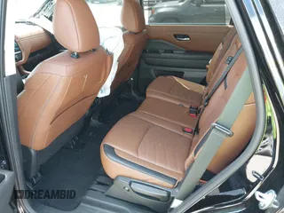 2024 Nissan Pathfinder Platinum z VIN 5N1DR3DJ6RC243508, wystawiony jako IAAI lot #42007758 z przebiegiem 19 729 mil mil oraz . Historia ofert i sprzedaży dostępna na DreamBid. Obrazek 8.
