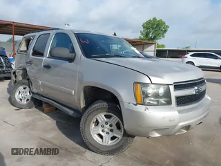 2007 Chevrolet Tahoe LS with VIN 1GNFC13C07J405171, listed as a IAAI auction lot 42443653 with 261,950 mi miles and . Bid and sale history available at DreamBid. Image 1.