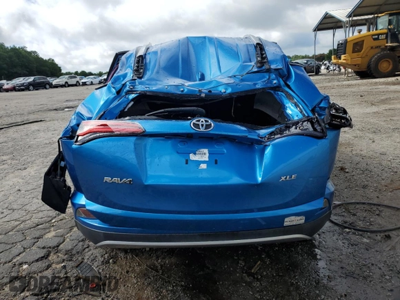 2018 Toyota RAV4 XLE with VIN JTMWFREV4JJ205768, listed as a Copart auction lot 61226145 with 102,541 mi miles and Non repairable. Bid and sale history available at DreamBid. Image 6.
