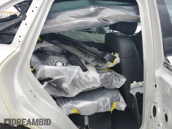 2021 Porsche Macan with VIN WP1AA2A54MLB17137, listed as a Copart auction lot 60963105 with 5,152 mi miles and Salvage title. Bid and sale history available at DreamBid. Image 11.